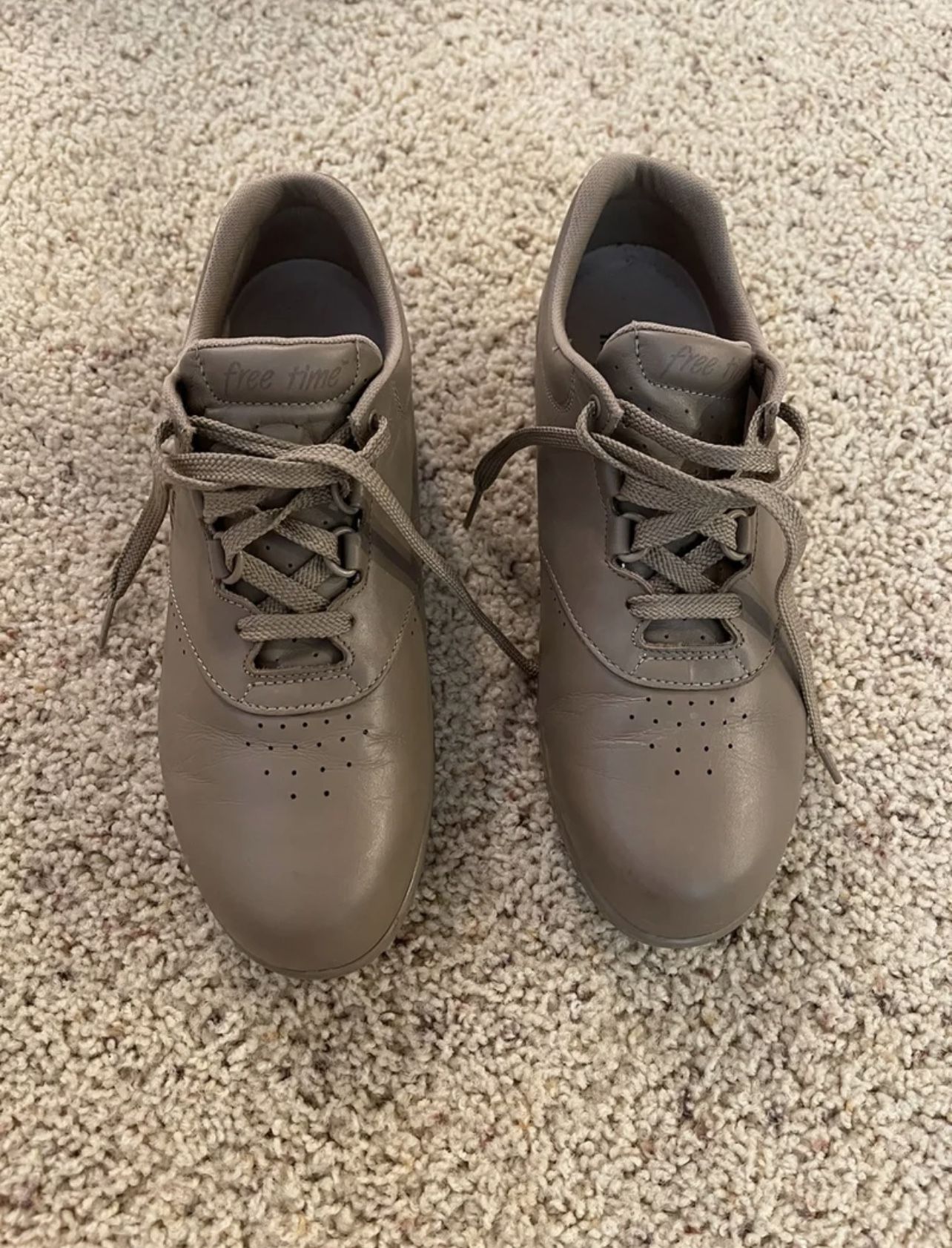 Women’s Size 8 SAS Brand Shoes