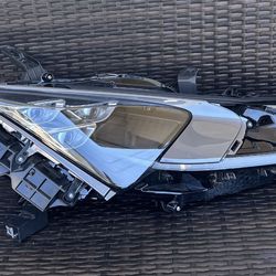 2018 2019 2020 2021 2022 Lexus LC500 Right Passenger Side Headlight OEM