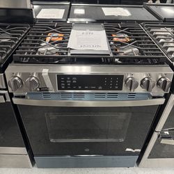GE 30” slide in Gas range with air fly and convection