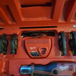 MILWAUKEE Cordless Press Tool Kit: M12™ REDLITHIUM™, Compact, Inline, For 1/2 in to 1 in Pipe