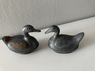 Metal Ducks Jewelry Box  5.5x3x4 