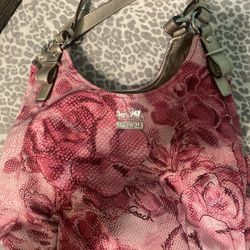 Auth COACH Maggie Madison Pink Floral Shoulder Bag Hobo Limited Edition