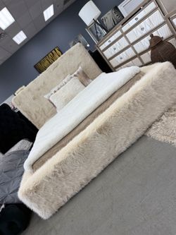 ✨️ King, Cal King, Queen Bed Frame ✨️ Furniture Sectionals, Bedrooms, Dining Avail