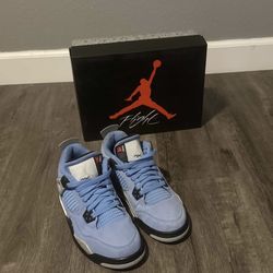 Jordan 4 Retro “University Blue” – GS Size 5.5 M – Excellent Condition