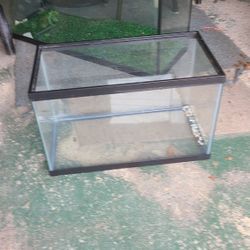 10 Gallon Fish Tank 