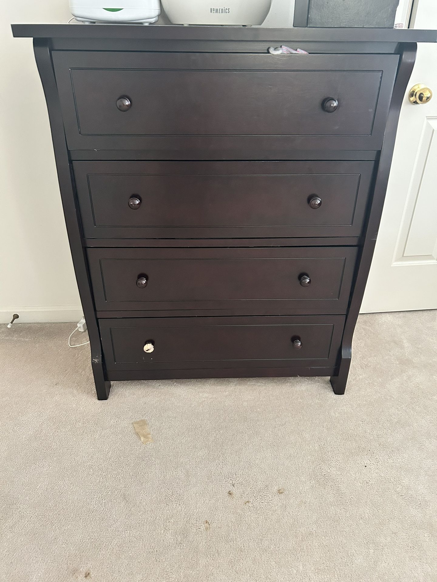 Dresser