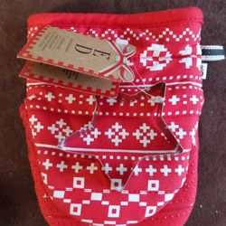 Holiday Pot Holder & Cookie Cutter, New