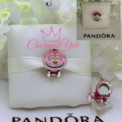 Adorable Charm 925 silver for Pandora moments bracelet.