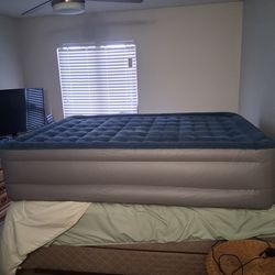 Queen size air mattress