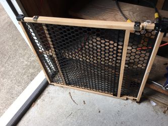 Safety 1st Bamboo Pet Gate