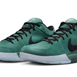 Nike Kobe 4 Girl Dad SIZE 11