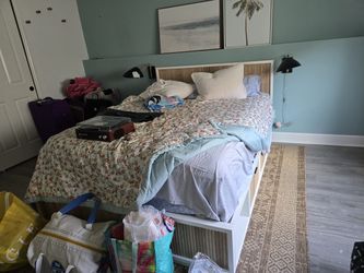 Queen bed set