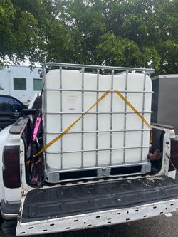 IBC Tote 275 Gallon Water Tank
