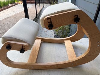 NYPOT Ergonomic Kneeling Chair - Like New