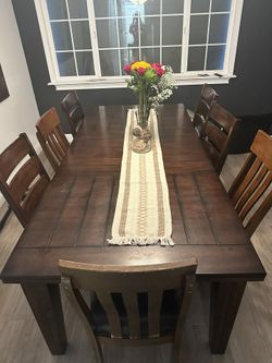 Dinning Room table