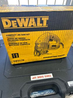 DEWALT DW317K Compact Jig Saw Kit – Corded Variable Speed Jigsaw with Case