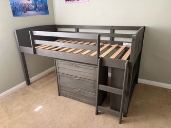 Loft bed with drawers