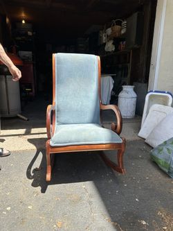 Vintage Rocking Chair 