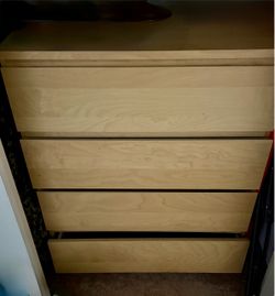 IKEA 4 drawer dresser in like new condition, lots of storage!