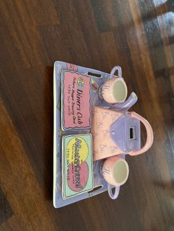 Mud pie porcelain tea set with Trey two porcelain credit card 2 cups and a tea kettle