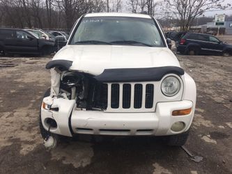 Parting out 2002 Jeep Liberty 4x4