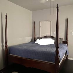 King Size Bed ! Text With Offer Need Gone Asap