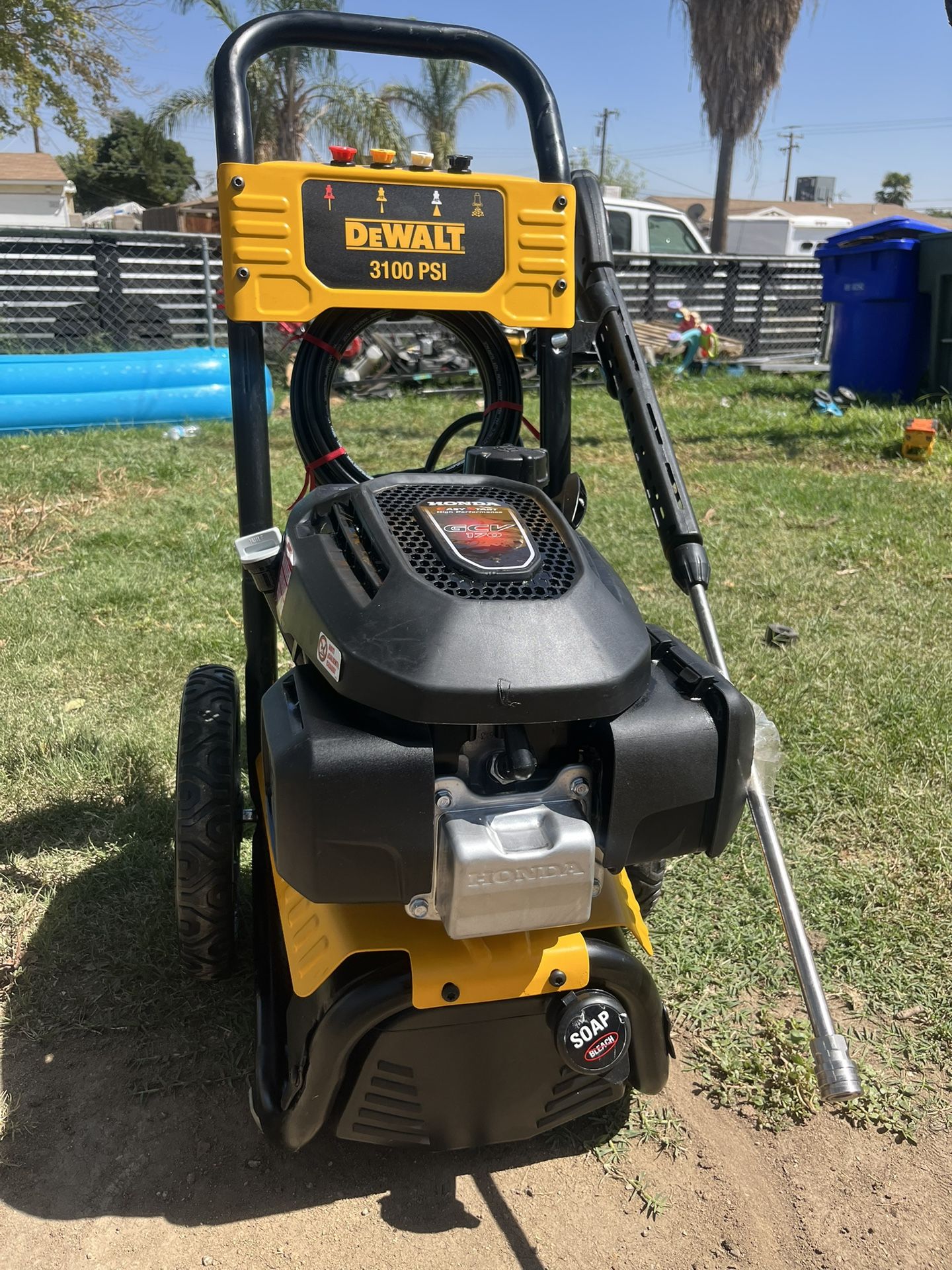 DEWALT 3100 PSI 2.3 GPM Cold Water Gas Pressure Washer with HONDA GCV170 Engine