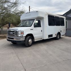2012 Ford E-350