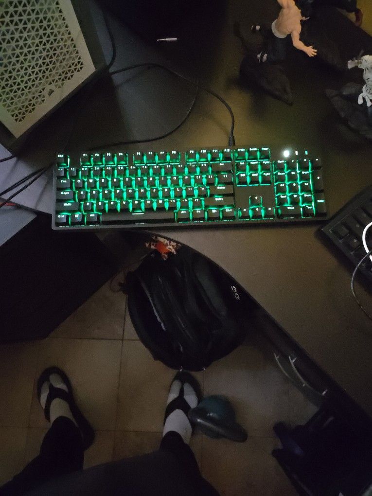 Monoprice Dark Matter Collider Keyboard 