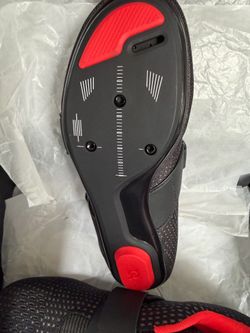 Peloton Cycling Shoes – Women’s Size 6.5