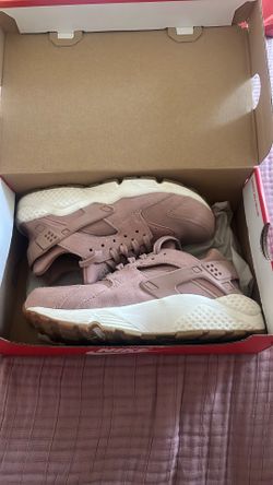 Size 6.5 Nike Blush Pink 
