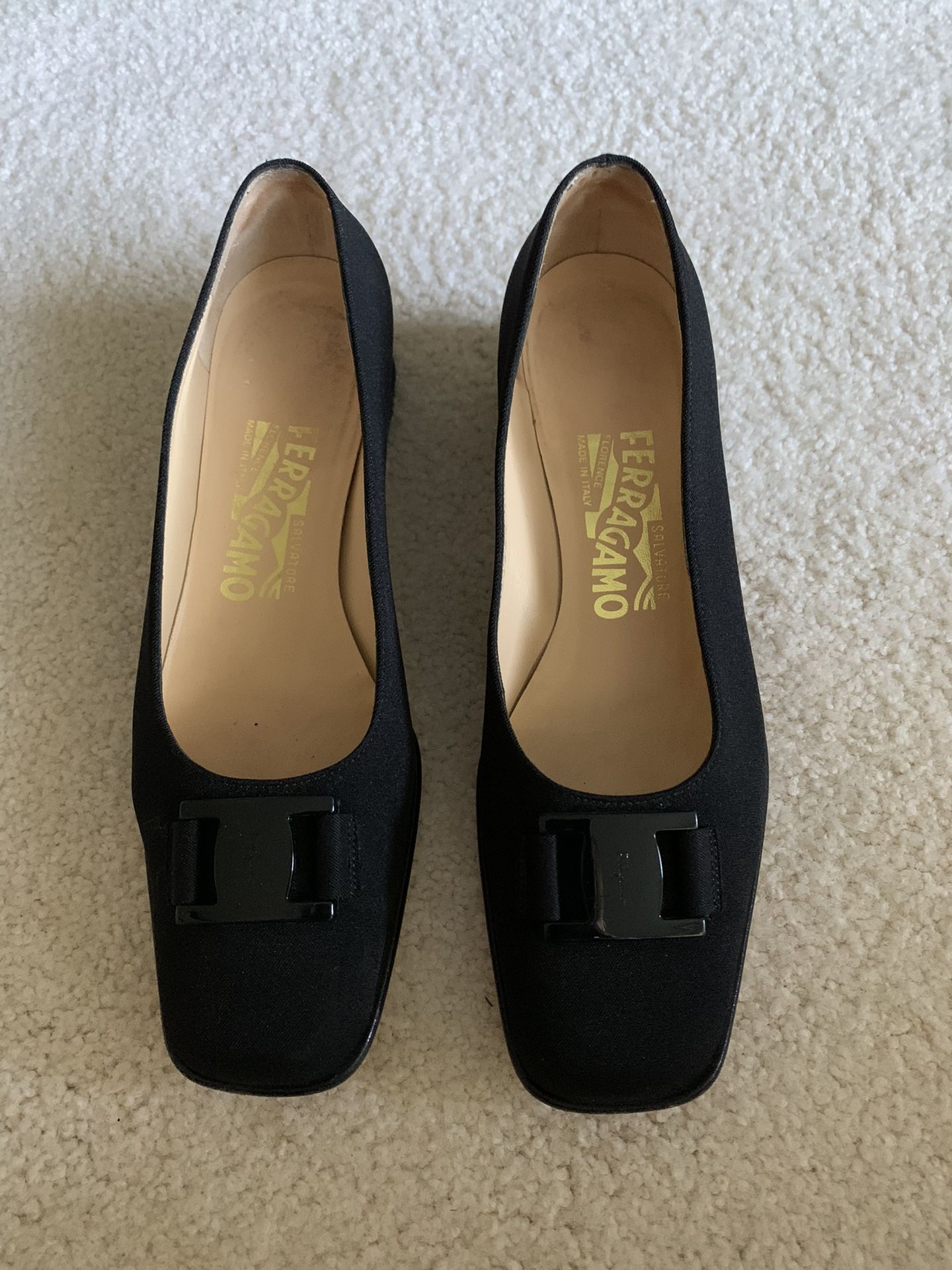 Ferragamo Black Pumps
