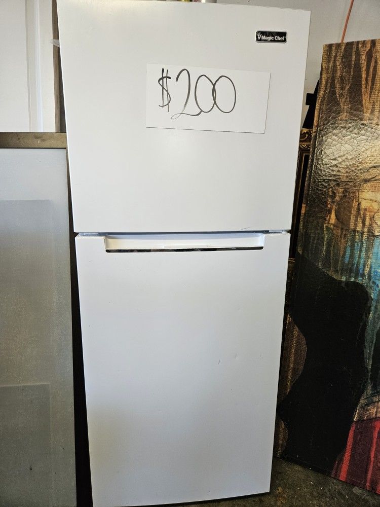 Magic Chef Fridge