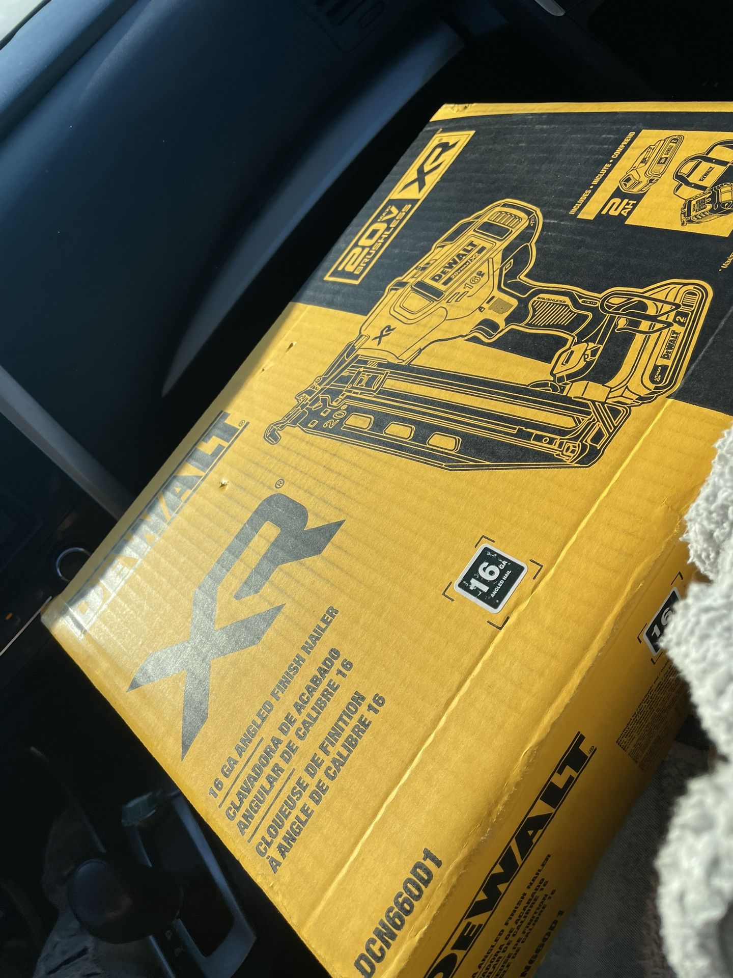 16 Ga Angled Finish Nailer