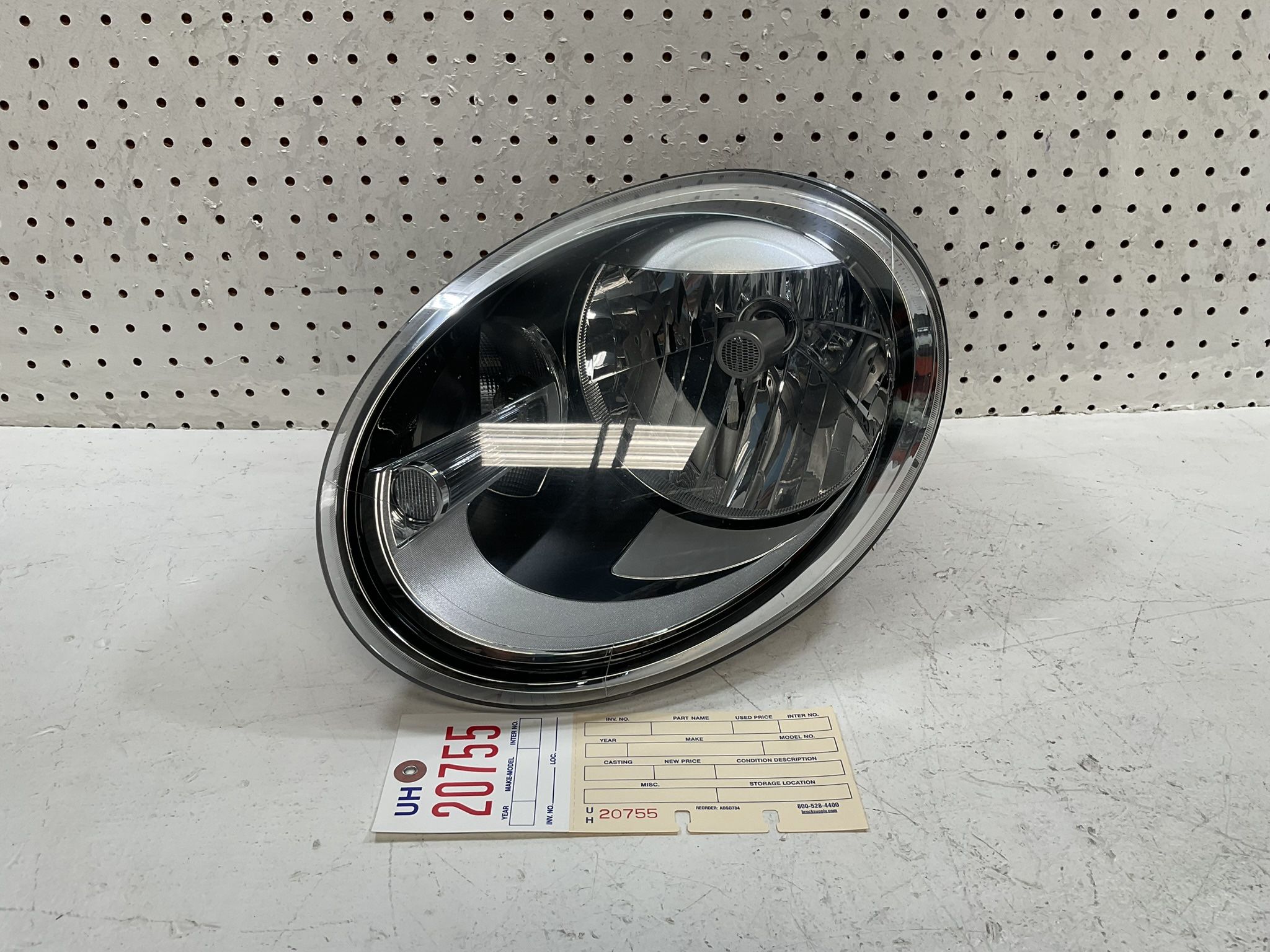 2013 2019 VOLKSWAGEN BEETLE LEFT SIDE HEADLIGHT LAMP OEM