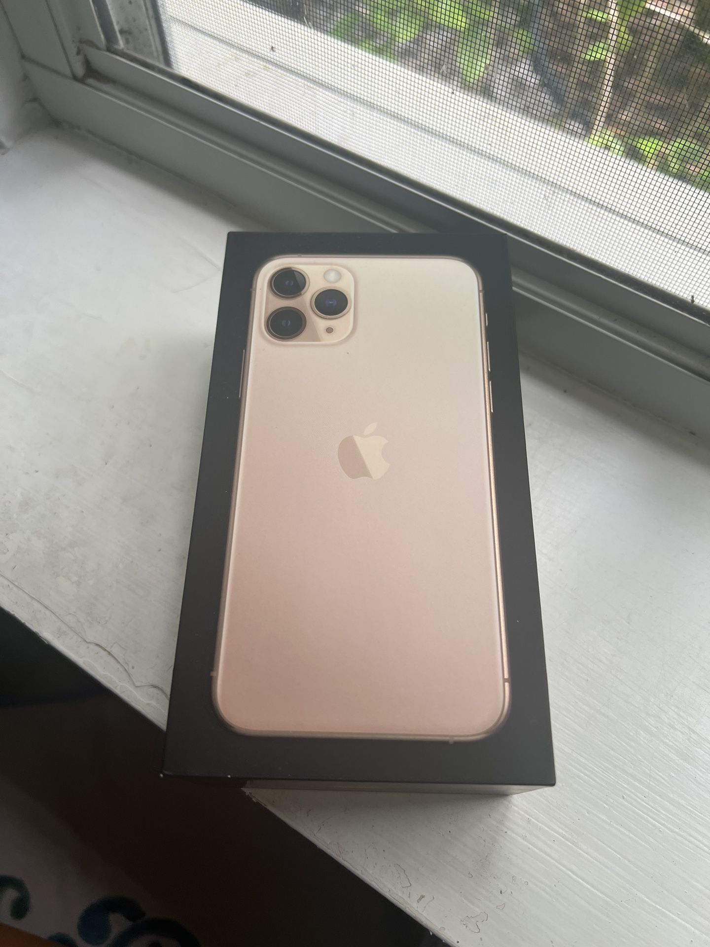 iPhone 11 Pro Gold 256 GB for Sale in Boynton Beach, FL OfferUp