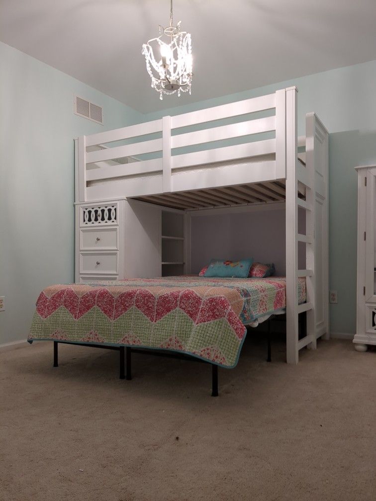 Full Bedroom set - Twin Over Full Bunk Beds With Mirrored Armoire