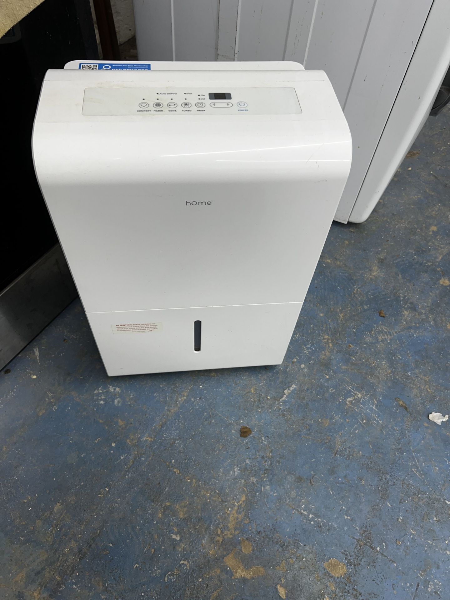 Dehumidifier 
