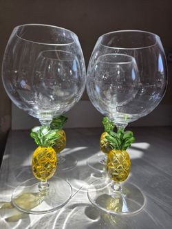 Set of Four Acrylic Pineapple 🍍 Design Wine🍷