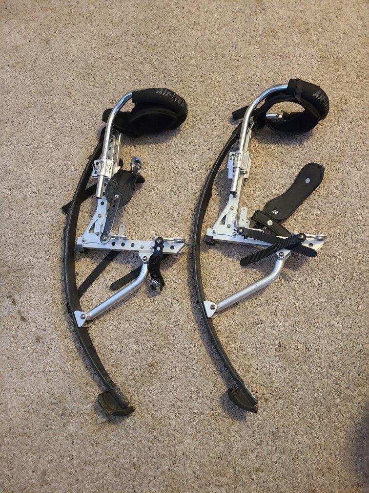 Jumping Stilts Air Trekkers