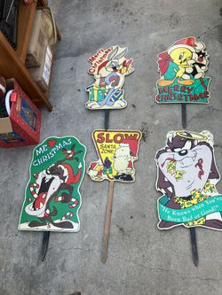 Looney Tunes / Peanuts Snoopy Picket Signs (lot) Christmas 