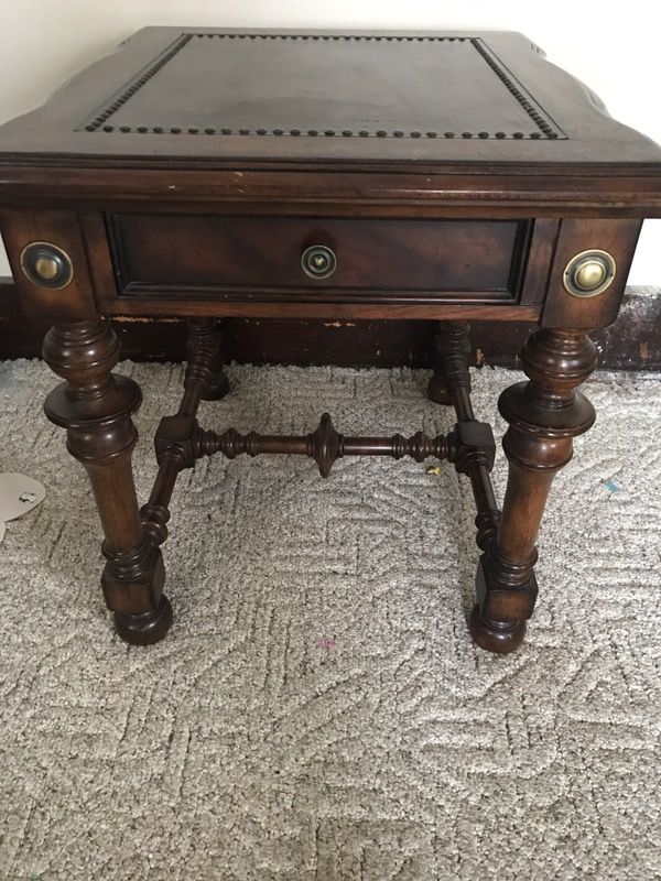 Nice end table
