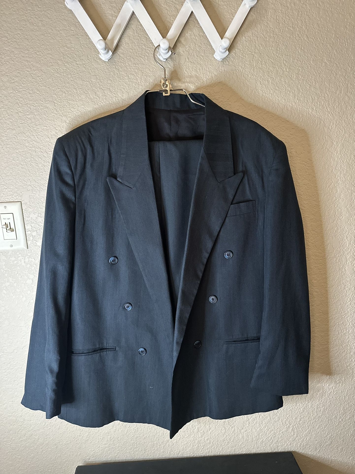 Fogley Men’s Double Breasted Suit Jacket And Pants