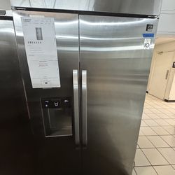 Like New LG 42" Built In Side by Side