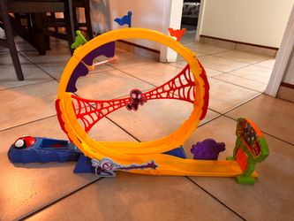 Jazwares Spidey & His Amazing Friends Amazing Metals Super Loop Track Set