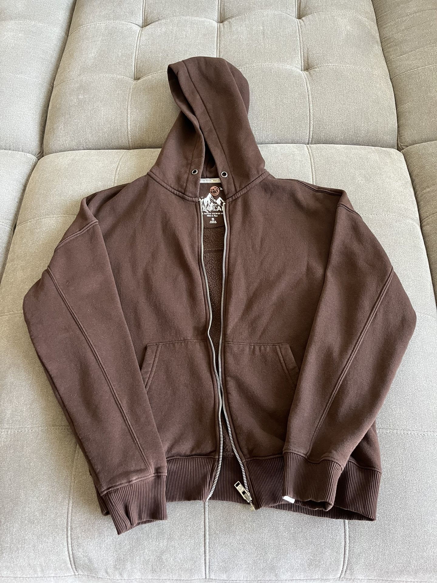 Men’s Size Small Zip Up Hoodie