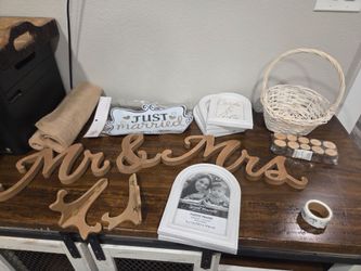 Miscellaneous wedding decorations