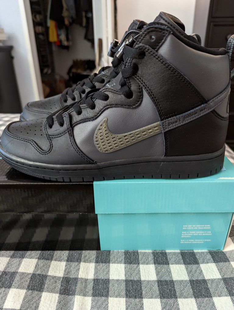 NIKE SB DUNK HIGH PRO PRM QS for Sale in New York, NY