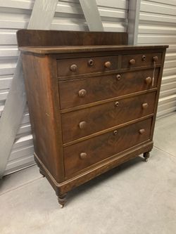 Antique American Mahogany Dresser