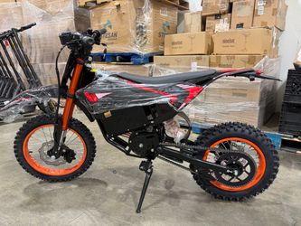 🔥 CLEARANCE SALE 🔥 6000W Electric Dirt Bike – 50 MPH – $600 FIRM
